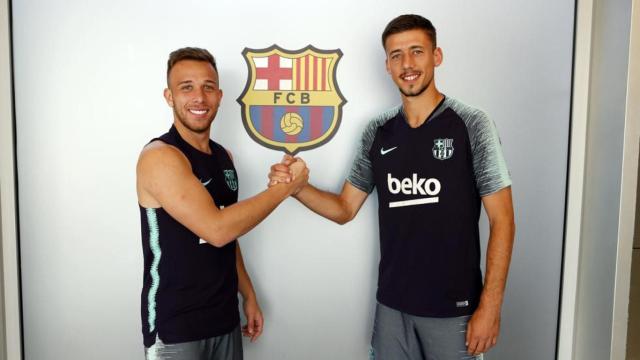 Una foto de archivo de Arthur Melo y Lenglet en el Barça
