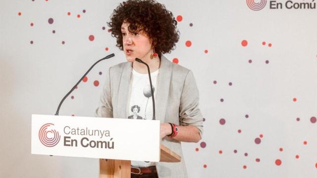 La portavoz de los comuns y diputada en el Congreso, Aina Vidal, en una rueda de prensa / COMUNS