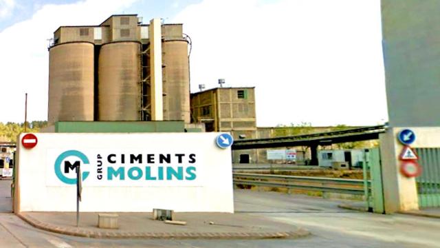 Entrada a la planta de Cementos Molins en Sant Vicenç dels Horts / CG