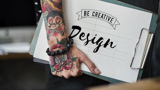 Imagen de una carpeta con documentación impresa