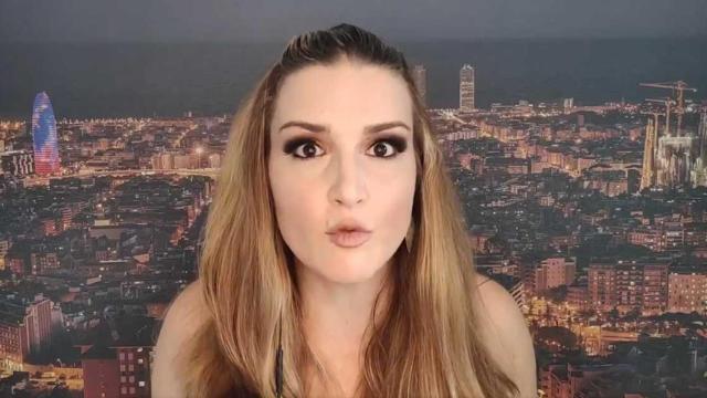 Pilar Carracelas, dando un discurso ultranacionalista en su perfil de Twitter