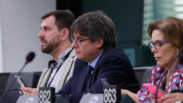 Toni Comín y Carles Puigdemont en el Parlamento Europeo / EFE