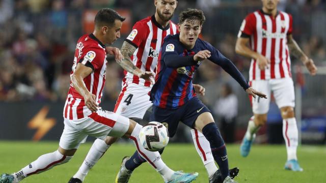 Gavi, durante el partido contra el Athletic Club en el Camp Nou / EFE