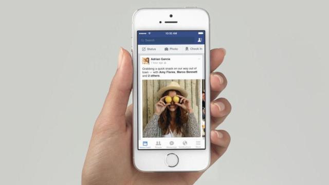 La 'app' de Facebook en un dispositivo móvil