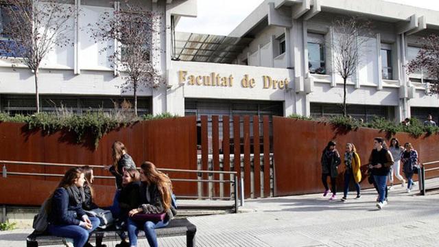 Facultad de derecho de la Universidad Autónoma de Barcelona / UAB