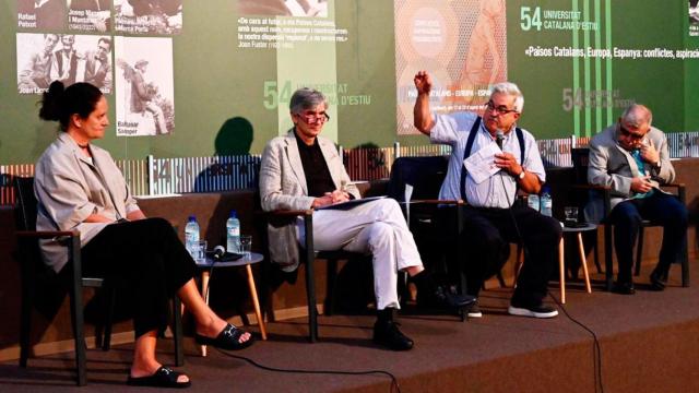 El consejero de Salud, Josep Maria Argimon (2i), en la UCE / Cedida