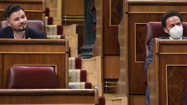 El portavoz de ERC en el Congreso de los Diputados, Gabriel Rufián (i); y el portavoz adjunto de Ciudadanos en el Congreso de los Diputados, Edmundo Bal (d) / EP