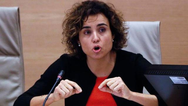 Dolors Montserrat, ministra de Sanidad, en una comparecencia parlamentaria / EFE