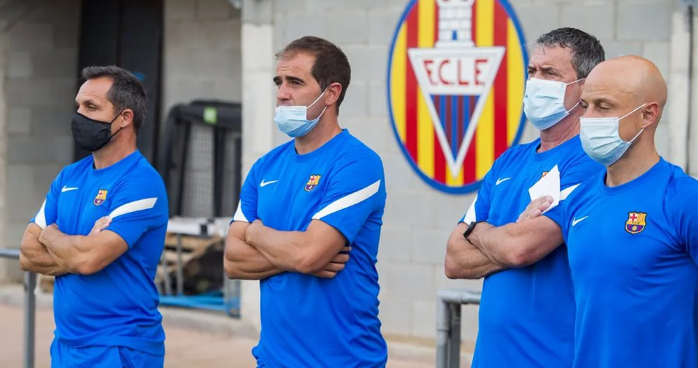 El cuerpo técnico del Barça B en un amistoso / FCB