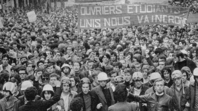 Una manifestación obreros y estudiantes en París durante Mayo de 1968