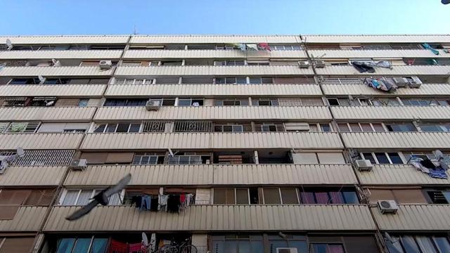 Fachada del edificio Venus de La Mina / GOTEO