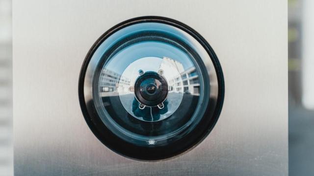 Cámara de seguridad, uno de los gadgets más utilizados / Bernard Hermant EN UNSPLASH