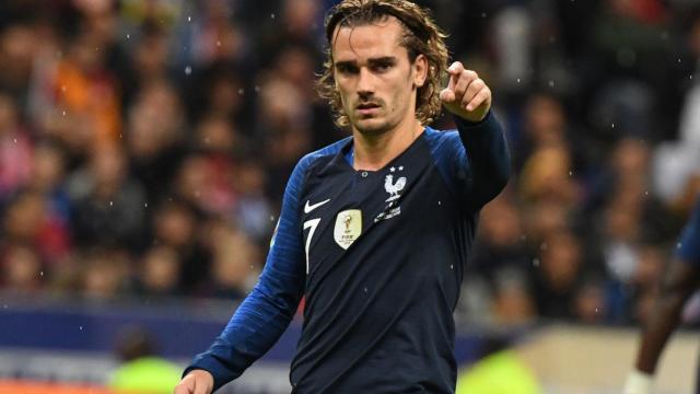 Griezmann jugando con la selección francesa / EFE