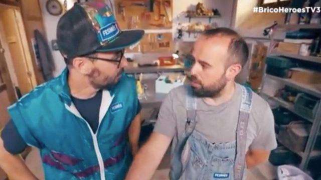 Los humoristas Jair Dominguez y Peyu, en 'Bricoheroes' de TV3 / CCMA
