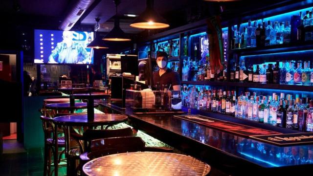 Interior de un local de ocio nocturno / EP