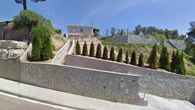 El acceso a la villa de los Protosenya en Lloret / GOOGLE