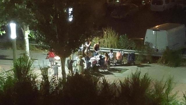 Una de las fiestas que denuncian vecinos de La Mina / CG