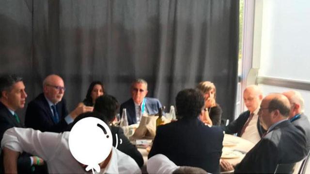 'La Vanguardia' arremete contra su antiguo director y contra Puigdemont por difundir 'fake news'