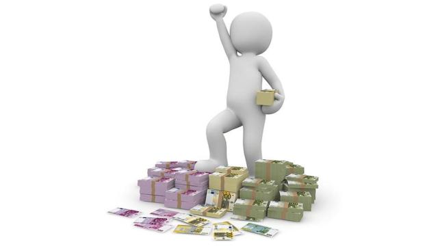 Trabajador presumiendo de su sueldo antes de la crisis / PIXABAY