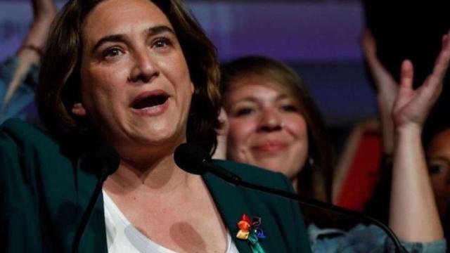 La alcaldesa de Barcelona, Ada Colau, tumba 69 de las 120 licencias de pisos turísticos de la calle Tarragona / EP