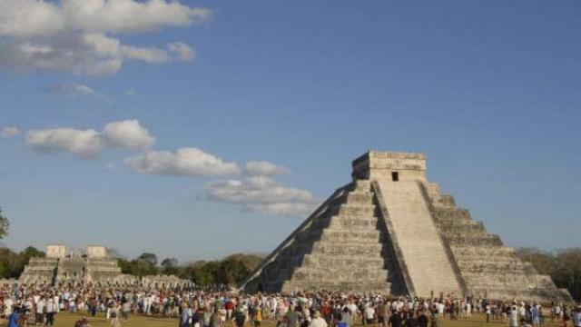 Pirámide maya de Kukulkán, ubicada en la zona arqueológica de Chichén Itzá (México) / EFE