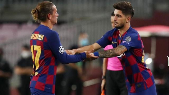 Monchu entrando al partido por Griezmann / FCB