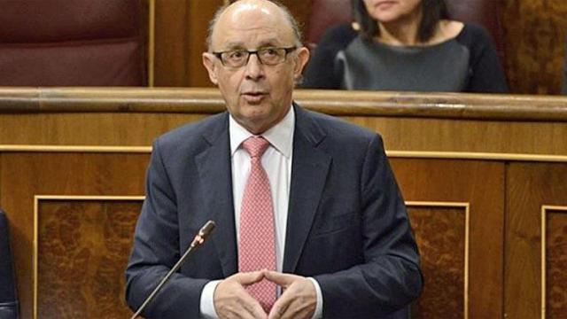 Hacienda reclama ajustes adicionales a diez CCAA antes de cerrar el año