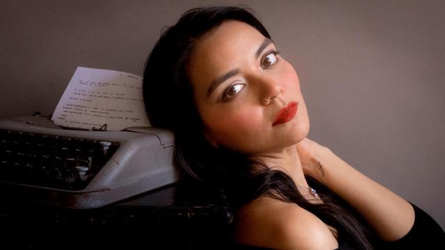 La escritora Laura Baeza