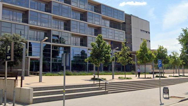 Audiencia de Girona, donde ha arrancado el juicio contra un hombre que estranguló a un albañil para robarle 3.000 euros / GOOGLE STREET VIEW