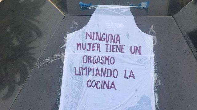 El rey Juan Carlos, 'víctima' de las reivindicaciones feministas