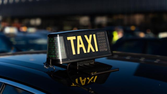 Señal luminosa del Taxi  / Luis Miguel Añón (CG)