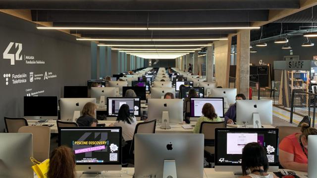 Alumnos en el campus de programación 42 de Fundación Telefónica en Málaga / TELEFÓNICA