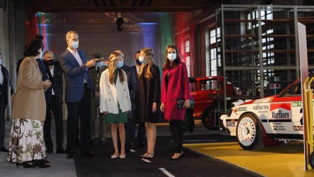 Los monarcas y sus hijas en Oviedo / EP