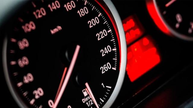 Cuadro de mandos de un coche / PIXABAY