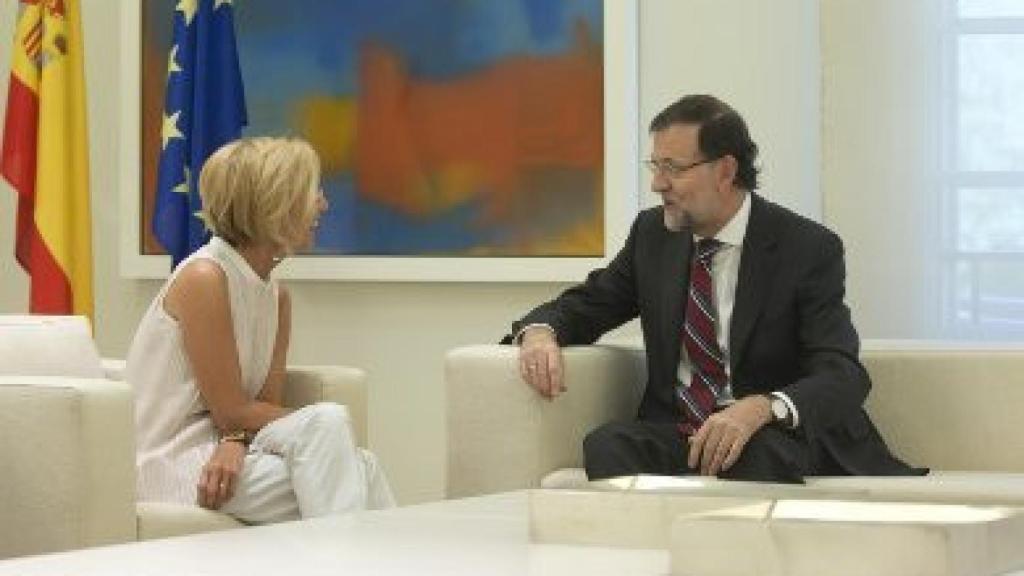 La líder de UPyD, Rosa Díez, y el presidente del Gobierno, Mariano Rajoy, reunidos en La Moncloa este miércoles