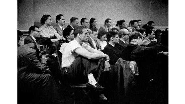 Paul Newman en el Actors Studio de Nueva York en 1955 / EVE ARNOLD