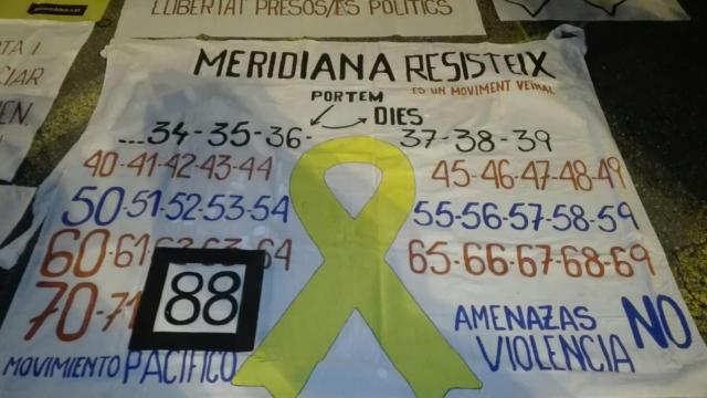 Pancarta sobre los cortes consecutivos de la Meridiana / TWITTER