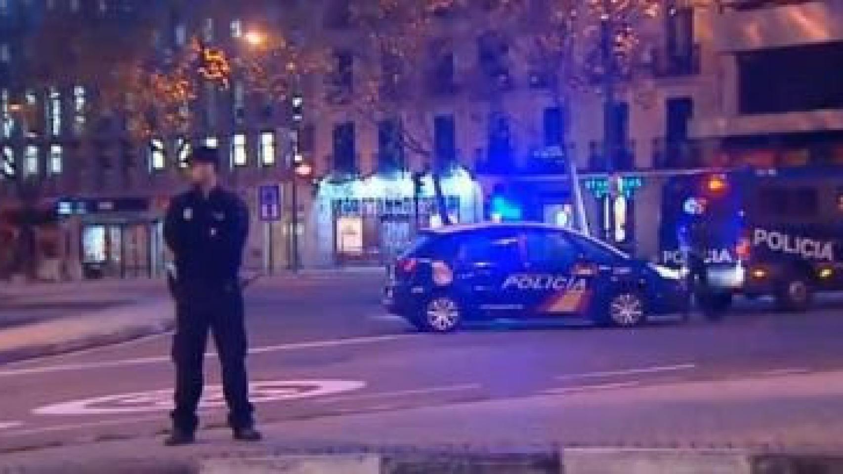 La Policía Nacional ante la sede del PP