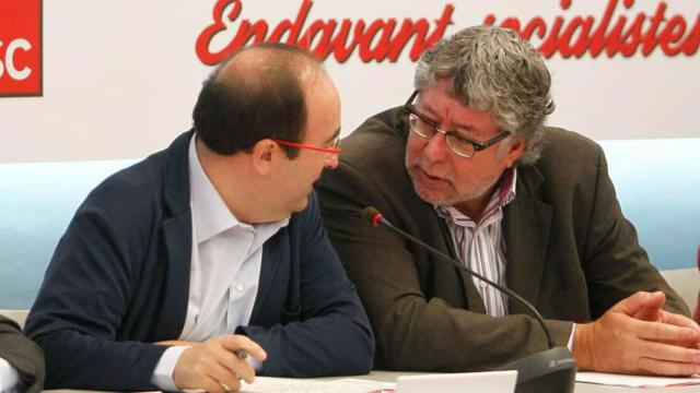 Antonio Balmón (d), vicepresidente ejecutivo del AMB, con Miquel Iceta, durante una reunión del PSC / EFE