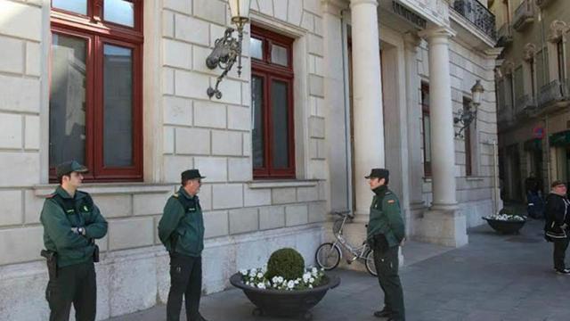 Registro de la Guardia Civil en el Ayuntamiento de Reus en el marco del 'caso innova' / EFE