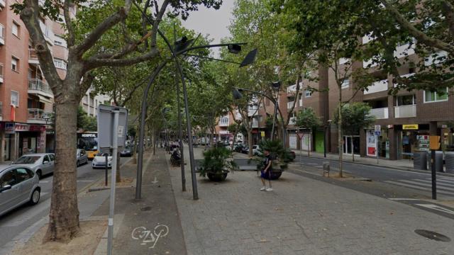 Paseo Prim de Reus, donde la menor se ha precipitado desde un octavo piso / GOOGLE STREET VIEW