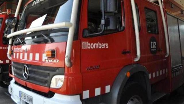 Imagen de archivo de uno de los camiones de Bomberos de la Generalitat Desalojadas más de 200 personas de un hotel Costa Brava