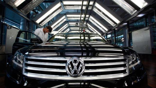 Una foto de archivo de un vehículo Volkswagen diésel