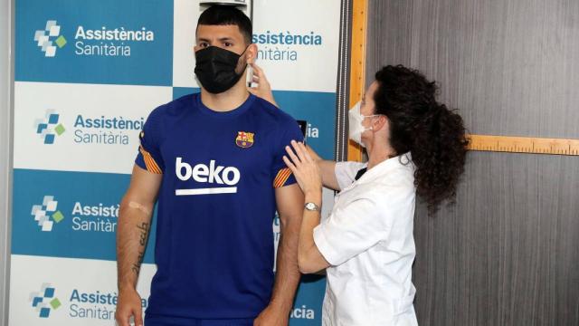 Agüero en la revisión médica / FCB