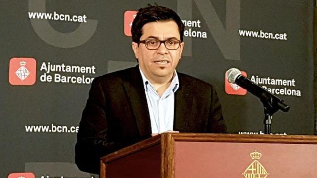 Gerardo Pisarello, primer teniente de alcalde de Barcelona anuncia la aprobación de los presupuestos de Barcelona / EP