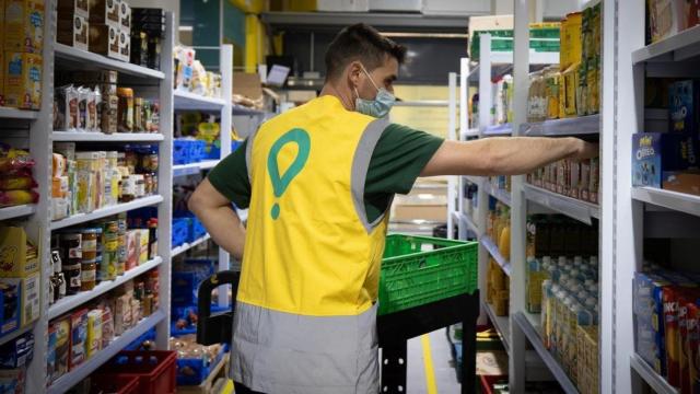 Trabajador de un supermercado de Glovo / EP