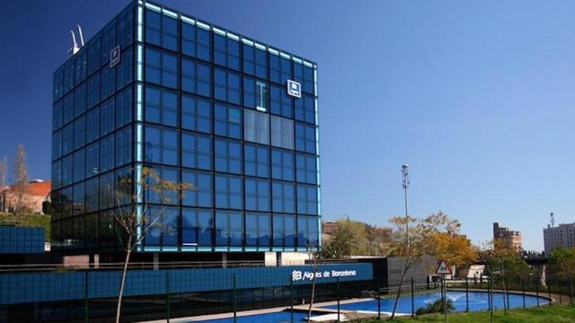 Uno de los edificios de Aigües de Barcelona / EUROPAPRESS