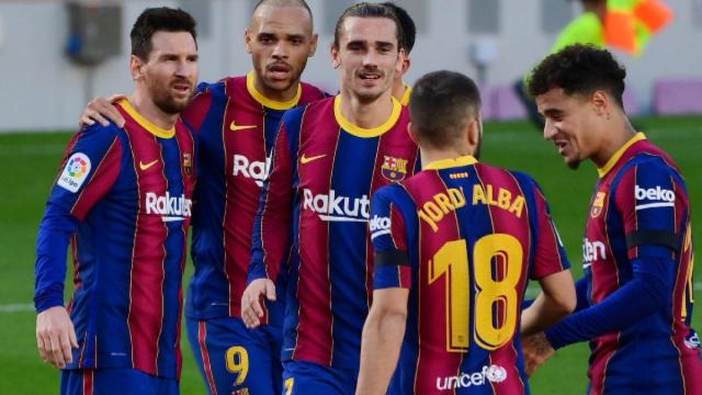Los jugadores del Barça, celebrando un gol ante Osasuna | EFE