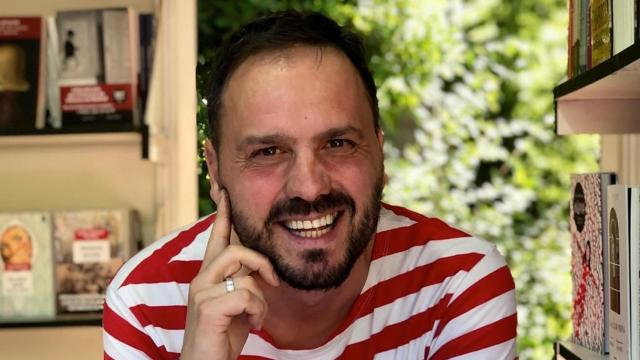 El escritor Kirmen Uribe