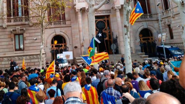 Acoso total al juez que investiga el 1-O